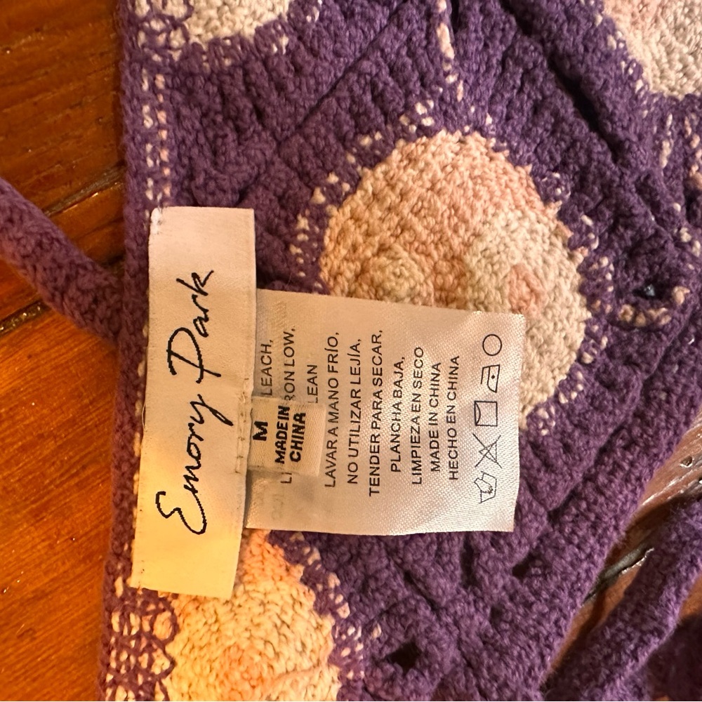 Emory Park Purple and Cream Yin Yang Tie Top